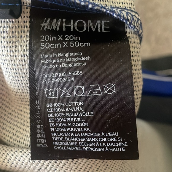 H&M Home Zippered Pillow Cushion Cover Blue and Black with Abstract Female Art - Picture 5 of 7